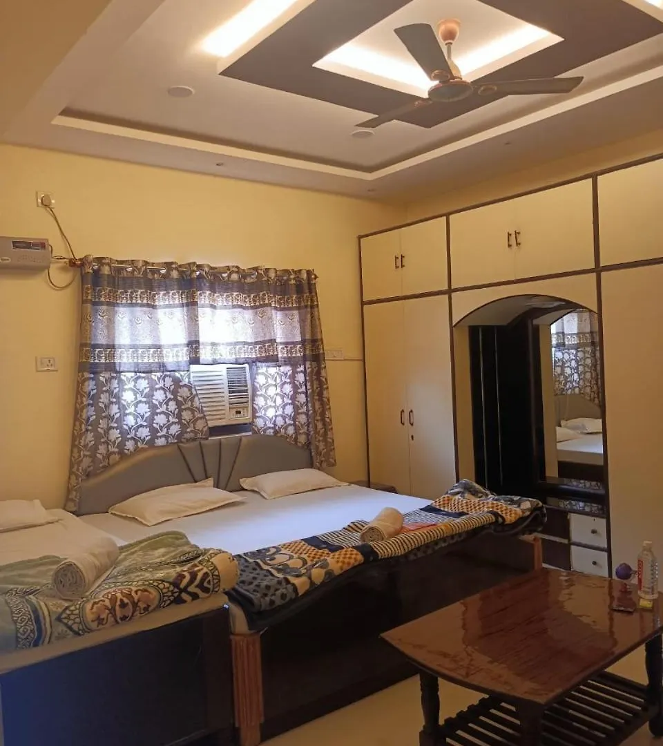 Sanskriti Guest House Waranasi