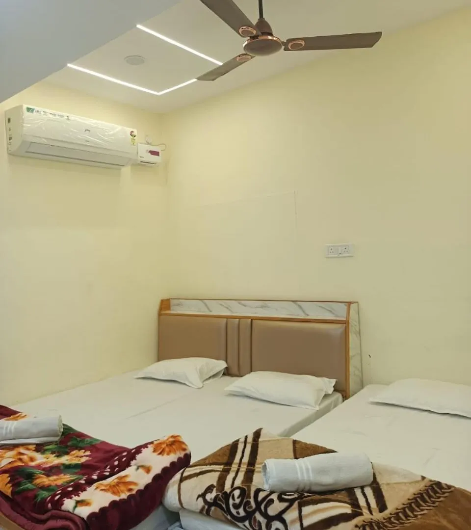 Sanskriti Guest House Waranasi