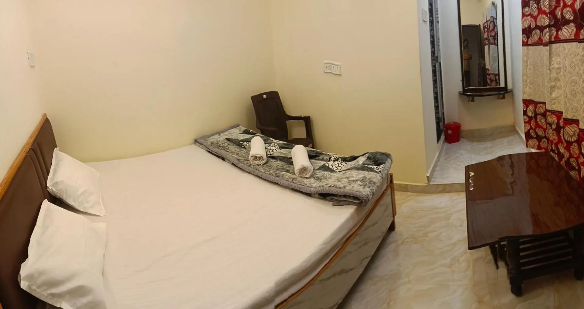 Sanskriti Guest House Waranasi